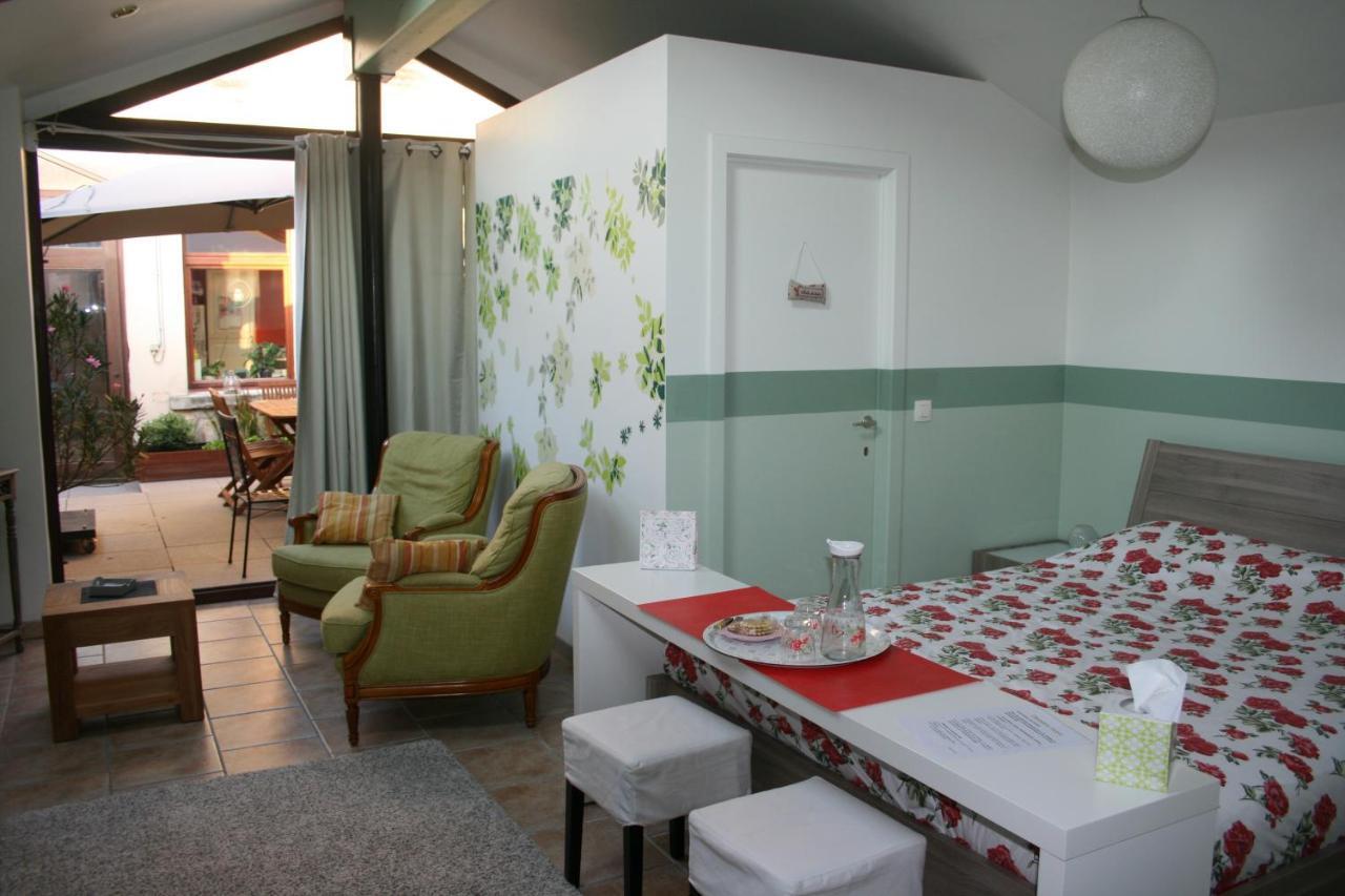 La Chambre Tomis Ath Luaran gambar