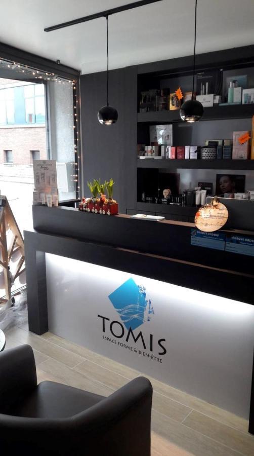 La Chambre Tomis Ath Luaran gambar
