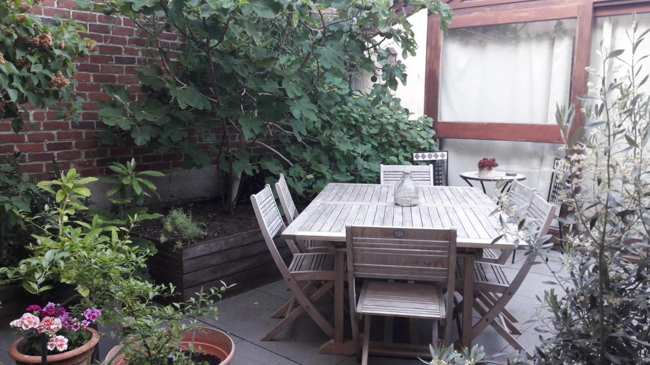 La Chambre Tomis Ath Luaran gambar
